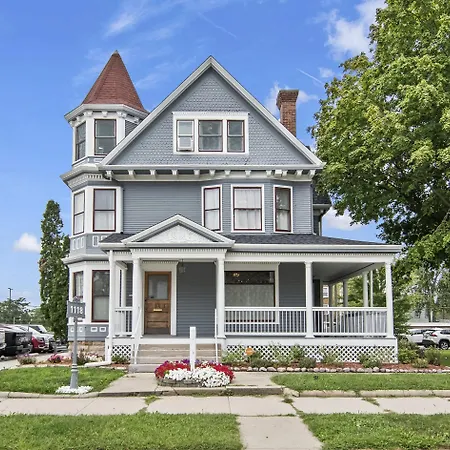 The Audrey - Springfield Apartment